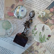 AR19) Statuina Peltro