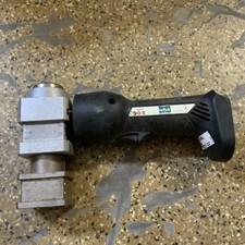 Pressa assiale a batteria