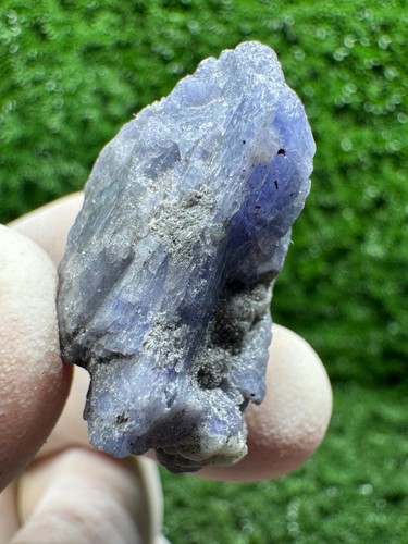 Cristallo tanzanite con cambio - tanzanite,