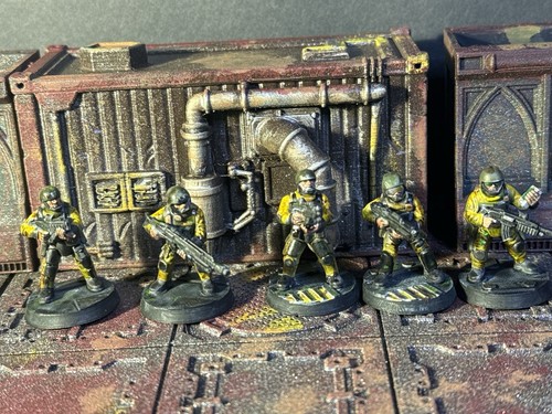Lotto miniature dipinte - 28, mm