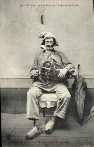 Anciens costumes bressans - anciens, —