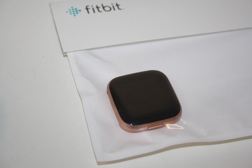 Fitbit versa smartwatch - smartwatch,