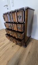 Bellissimo comò antico.