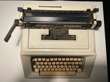 OLIVETTI STUDIO 45 i, Macchina