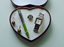 COFANETTO DI BIGIOTTERIA A FORMA DI CUORE ITALY DESIGN CON ACCESSORI