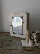 Mobiletto da parete medico