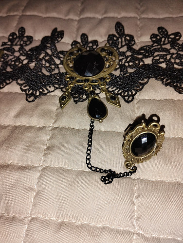 Gioielli pizzo nero con - in,