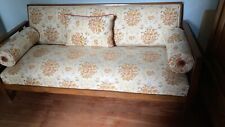 Vendo divano letto antico con 2 poltroncine in noce