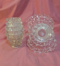 Due oggetti in vetro lavorato