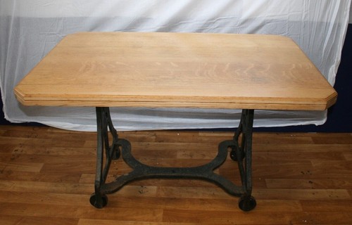 Table cast iron - iron, pub