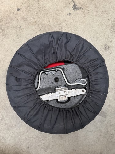 Ruota scorta con coperchio - di,