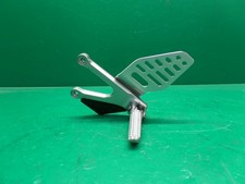 PEDANA ANTERIORE SINISTRA YAMAHA YZF R6 2010 2018 10 18 footrest left