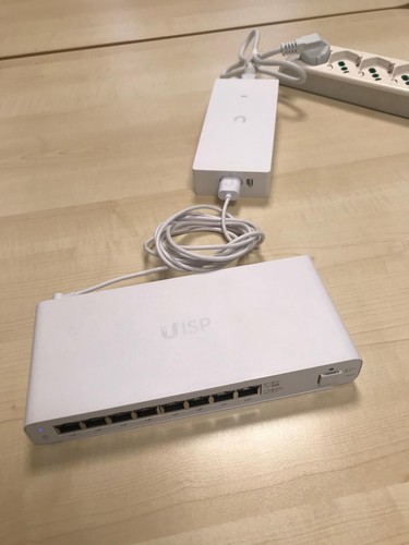 Ubiquiti 8port switch poe - 8port,