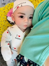 Bambola realistica in silicone