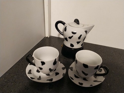 Caffettiera due tazzine con - caffettiera,