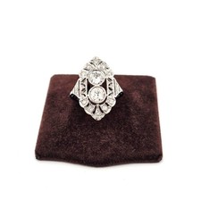 Anello Art Nouveau in platino con diamanti