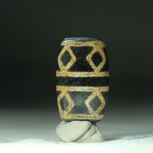 Ciondolo amuleto tibetano