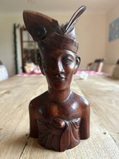 Busto in legno - Indonesia -