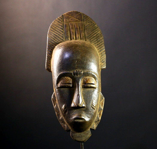 Maschera facciale tribale
