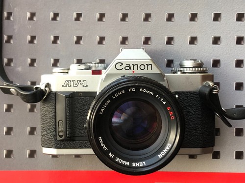 Canon avec 50 mm ssc - av-1,