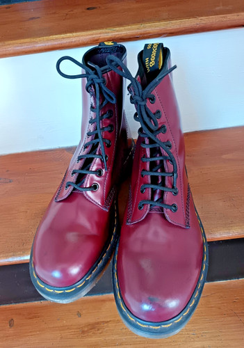 Martens airwair hole - dr, 8
