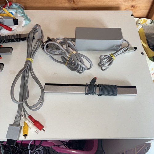 Nintendo wii cables - nintendo, official