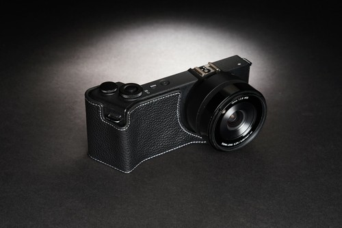 Custodia mezza fotocamera vera
