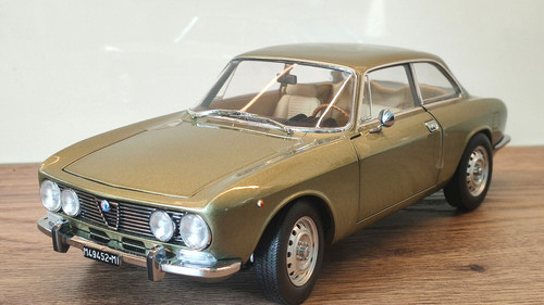Norev alfa romeo - norev, gtv