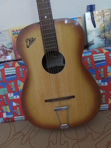 Chitarra acustica eko - acustica,