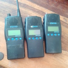 Tre 5* Simoco SRP9100 UW Band UHF Portatile (NO batterie) Ricambi o Riparazioni 