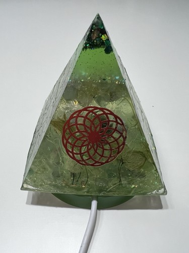 Piramide orgonite occhio - in,