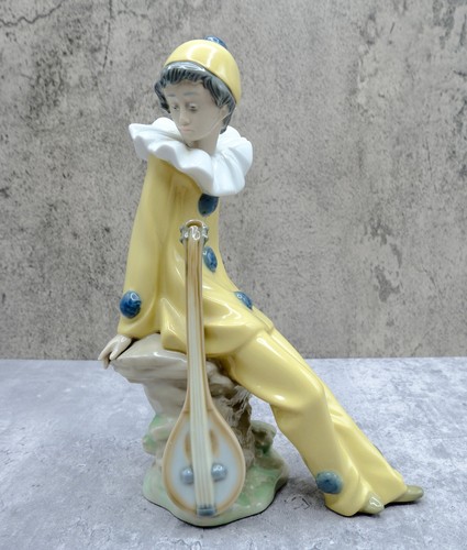 Statuina porcellana nao - porcellana,