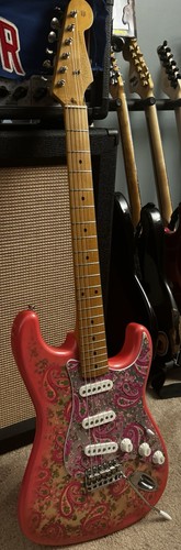 Fender japan pink paisley - fender,
