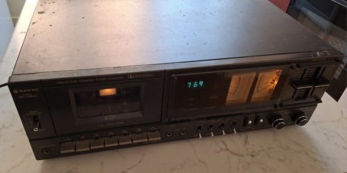 Sanyo 5600 stereo - rd,