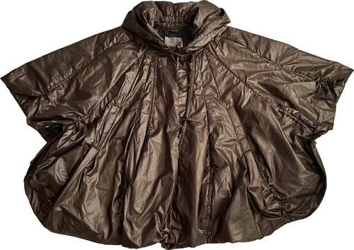 Sublime poncho trench