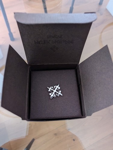 Patek philippe calatrava pin - calatrava,