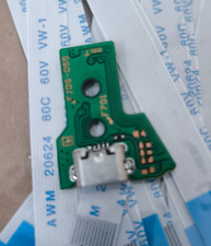 Controller PS4 porta USB presa