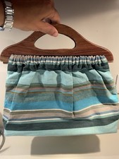 Borsa vintage tessuto e manico in legno stile retro’