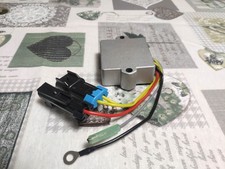 Regolatore di tensione per