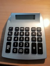 Calcolatrice da scrivania a doppia alimentazione solare e batterie 1,5 volt AAA