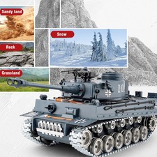 Modello corazzato 2,4 GHz 1/18