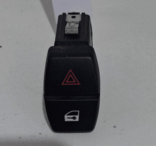 61319161896 Interruttore luci emergenza  BMW Serie 5 (F11) 520d SW 5p/d/1995cc