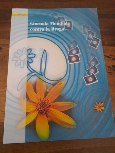 Folder poste italiane - poste, giornata