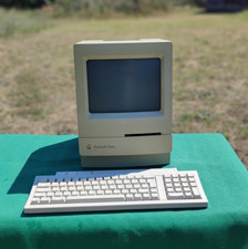 Apple Macintosh Classic M0420 computer vintage