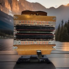 Antica fisarmonica organetto