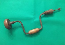 Antico trapano a mano 