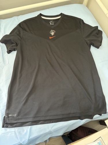 Camicia nuova senza etichette