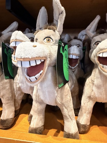 Universal studios dreamworks - universal,