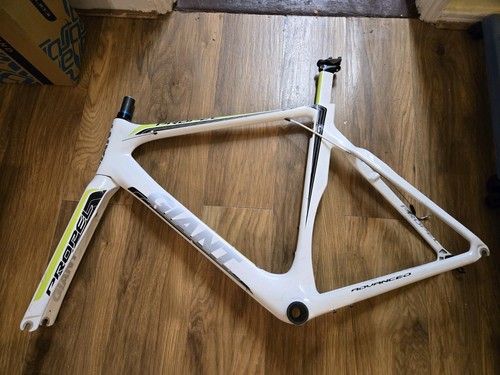 Telaio bici carbonio giant - in,