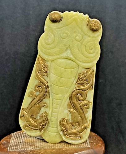 Giada hetiana antica statua